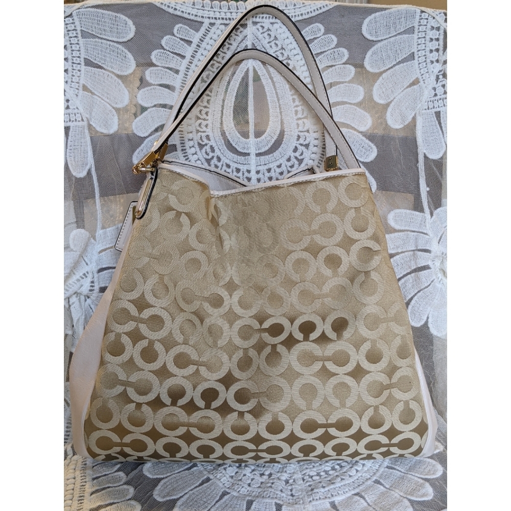 Coach Madison Phoebe Signature Bag